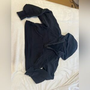 Lululemon scuba half zip size 6